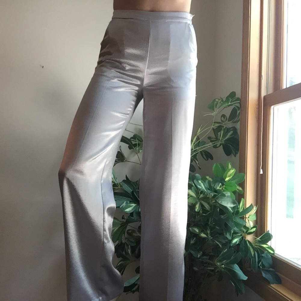 Metallic silver trousers ⚡️
